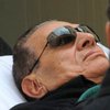 Сломавшего ребра Мубарака перевели в военный госпиталь