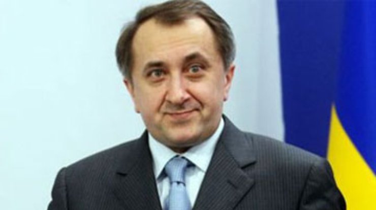 Данилишин посоветовал Азарову молиться "в Лавре или Синагоге"