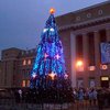 В Алчевске машина врезалась в толпу под городской елкой