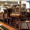 В Бельгии изготовили крупнейший в мире шоколадный паровоз