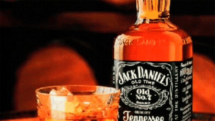 Американский вор вынес из чужого дома украшения и бутылку Jack Daniel's
