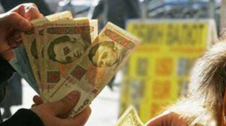 НБУ продолжит тратить валютные резервы ради курса 7,99