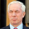 Азаров найдет деньги, чтобы выручить пассажиров "Аэросвита"