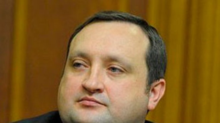 Оппозиция заблокирует трибуну, если ПР снова возьмется за Арбузова