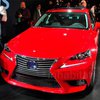Lexus представила седан IS следующего поколения