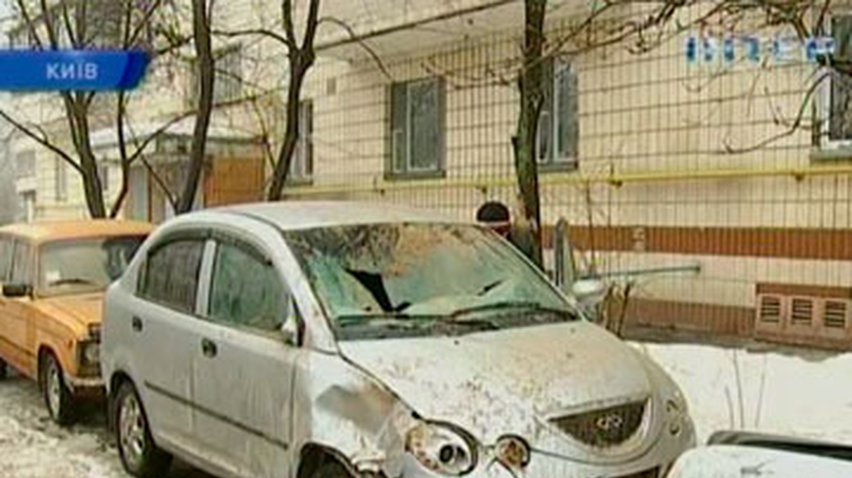 В Киеве из-за оттепели обвалилась пристройка дома
