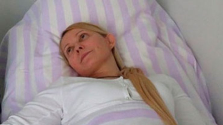 Тимошенко не опирается на правую ногу и весит 47 килограмм, - нардеп