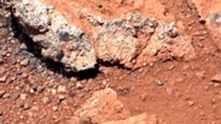 Марсоход Curiosity исследует минеральный гипс