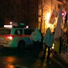 Одному из приковавшихся к забору под АП стало плохо