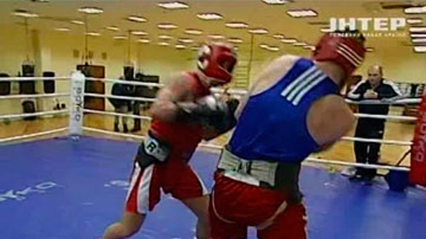 Боксер Максим Бурсак готовится к бою за титул чемпиона Европы