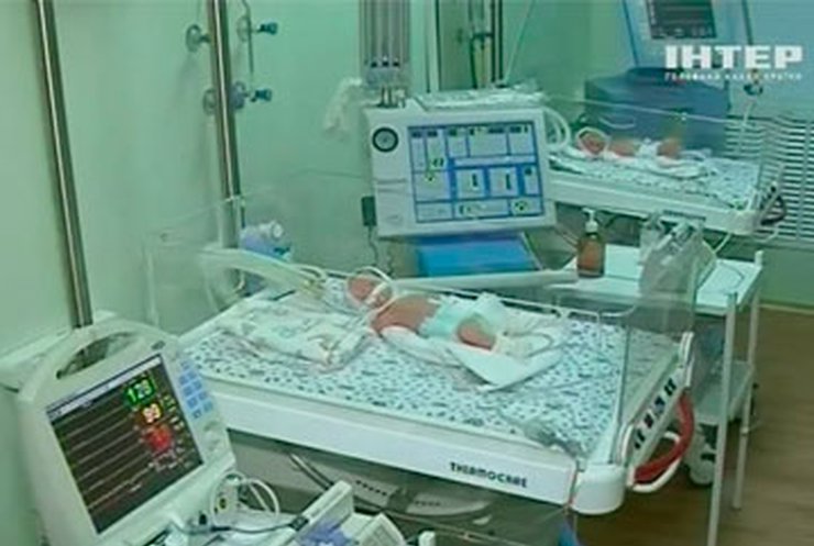 Жительница Днепропетровска родила тройню, несмотря на порок сердца