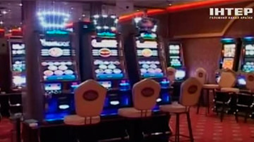 Киевские милиционеры накрыли нелегальный зал игровых автоматов