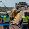 Столкновение пригородных поездов в ЮАР: Более 200 человек травмированы