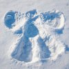 Прохожие вызвали скорую бабушкам, резвившимся в снегу