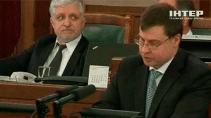 Латвия присоединяется к зоне евро