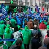 Европейские чиновники вышли на акцию протеста