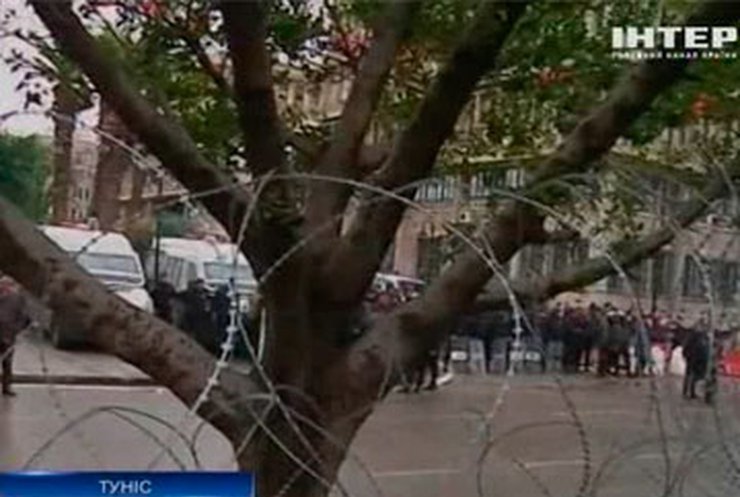 Убийство лидера оппозиции Туниса вызвало новые акции протеста