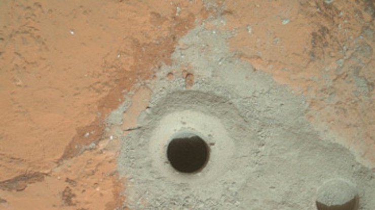 Curiosity впервые пробурил Марс