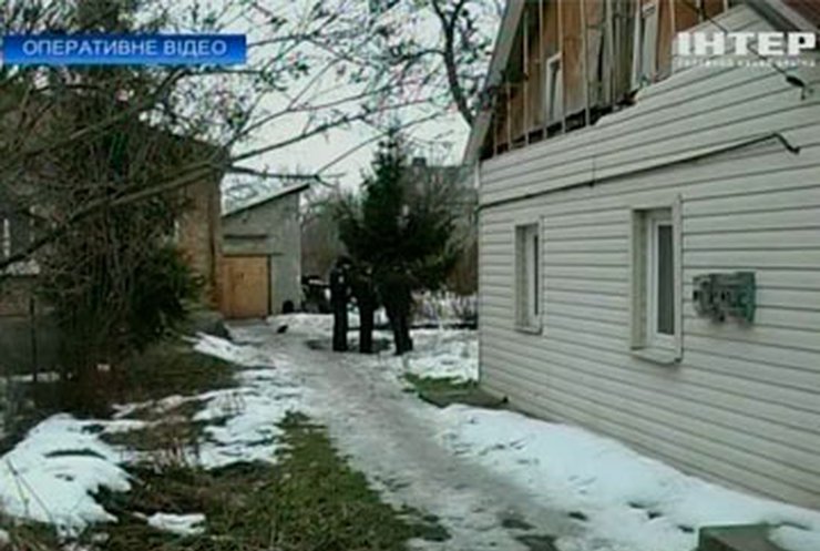 Ривненские милиционеры нашли на огороде приватного дома 8 килограммов ртути