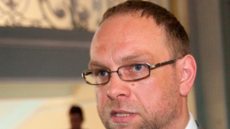 Суд оштрафовал Власенко на 17 тысяч гривен