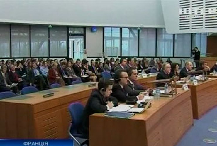 Страсбургский суд слушает дело о растреле поляков под Катынью