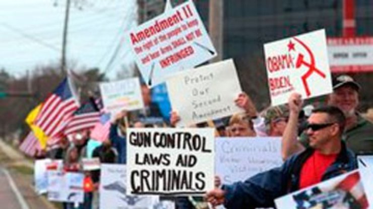 По США прокатилась волна "оружейных" протестов