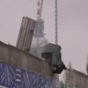 Немцы встали грудью на защиту Берлинской стены
