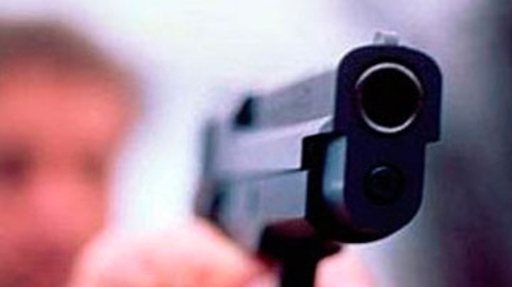 На Житомирщине пьяный тюремщик стрелял в автобус с людьми