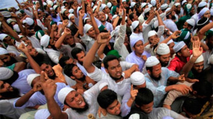 Власти Бангладеш вывели войска для разгона многотысячных демонстраций