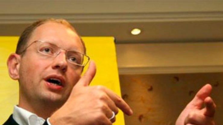 Яценюк подтвердил, что оппозиция блокирует Раду из-за Власенко