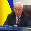 Янукович и Азаров раскритиковали блокирование трибуны Рады