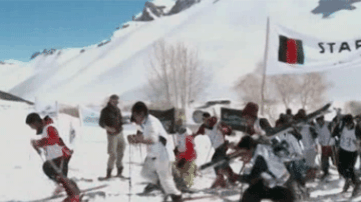 В Афганистане прошли соревнования по горнолыжному спуску