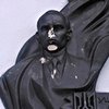 На Львовщине неизвестные изуродовали памятник Бандере