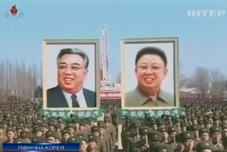 В КНДР прошли митинги в поддержку ядерного удара по США