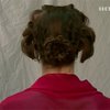 Американка самостоятельно воссоздает прически из прошлого