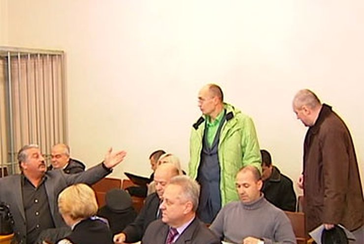 Вкладчики столичного банка обвиняют финучреждение в мошенничестве