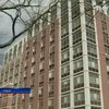 В Нью-Йорке женщина с ребенком выбросилась с восьмого этажа