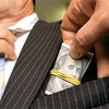В Казахстане чиновников-взяточников заставят мыть полы