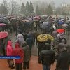 Жители Борзны требуют наказать экс-милиционера, напавшего на беременную женщину