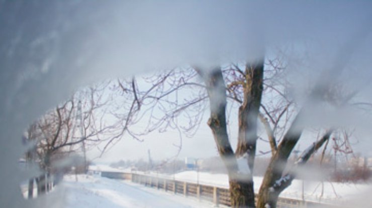 В Беларуси людей из снежного плена вызволяют военные