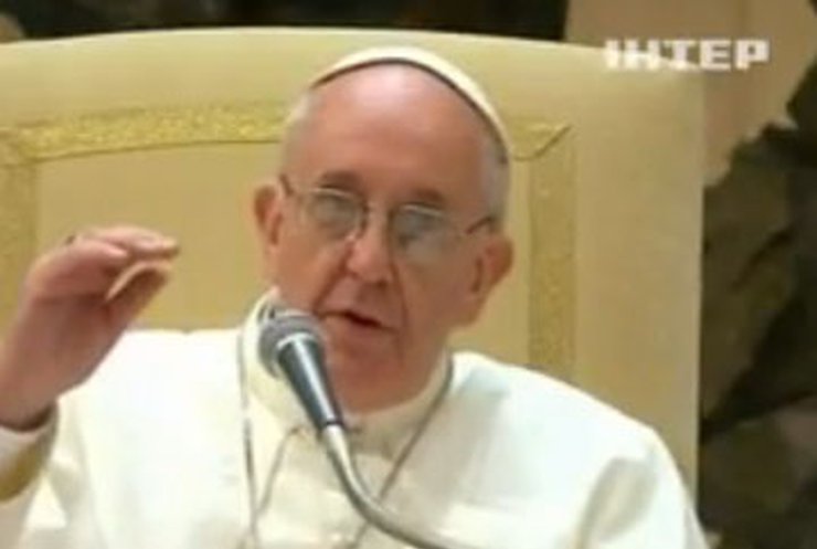 Папа римский впервые провел встречу с журналистами