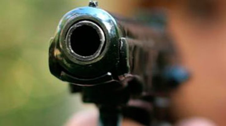 В Херсоне пьяный мужчина подстрелил прохожего