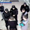 В Кривом Роге мужчина угрожал охраннику торгового центра пистолетом