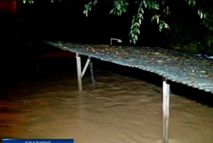 Из-за наводнений в Бразилии погибли 16 человек