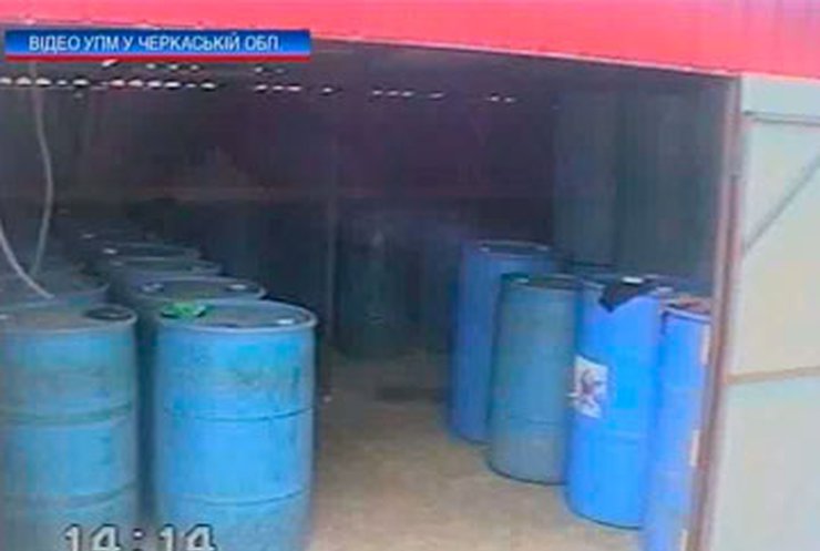 В Черкассах закрыли подпольный цех по производству водки