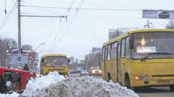 В Киеве общественный транспорт возвращается к работе (список)