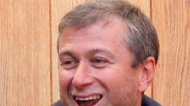 Адвокат рассказал, зачем ФБР допросило Абрамовича