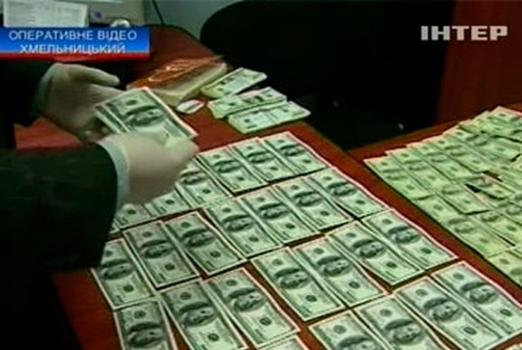 Хмельницким фальшивомонетчикам дали четыре года тюрьмы