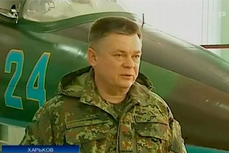 Министр обороны проверил боеготовность украинской армии