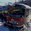 В Харькове сошел с рельс трамвай с людьми (фото)